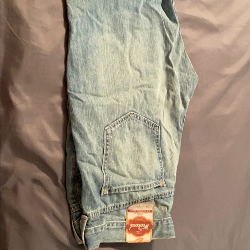 Never worn Old navy jeans